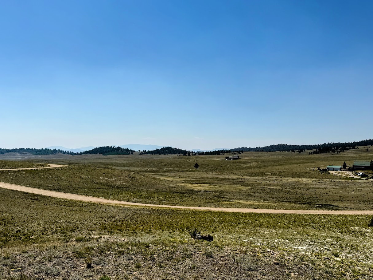 609 Commanche Trail Property Photo 17