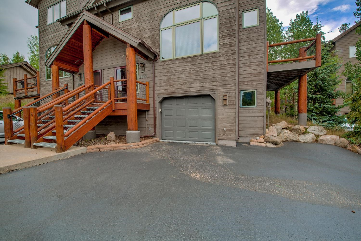 1817 Stellar Drive 1817 Property Photo 2