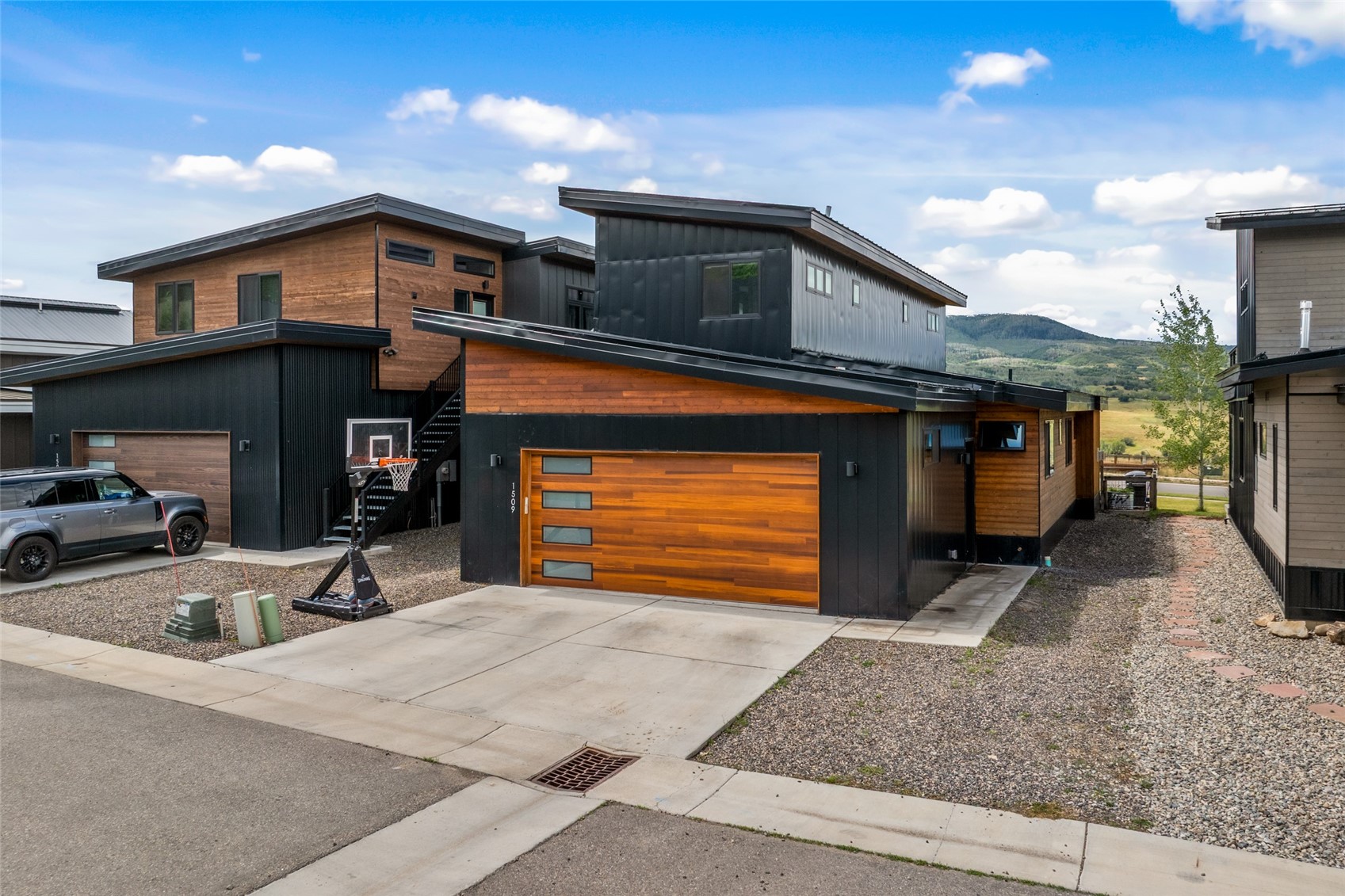 1509 Sunset Way Property Photo 6