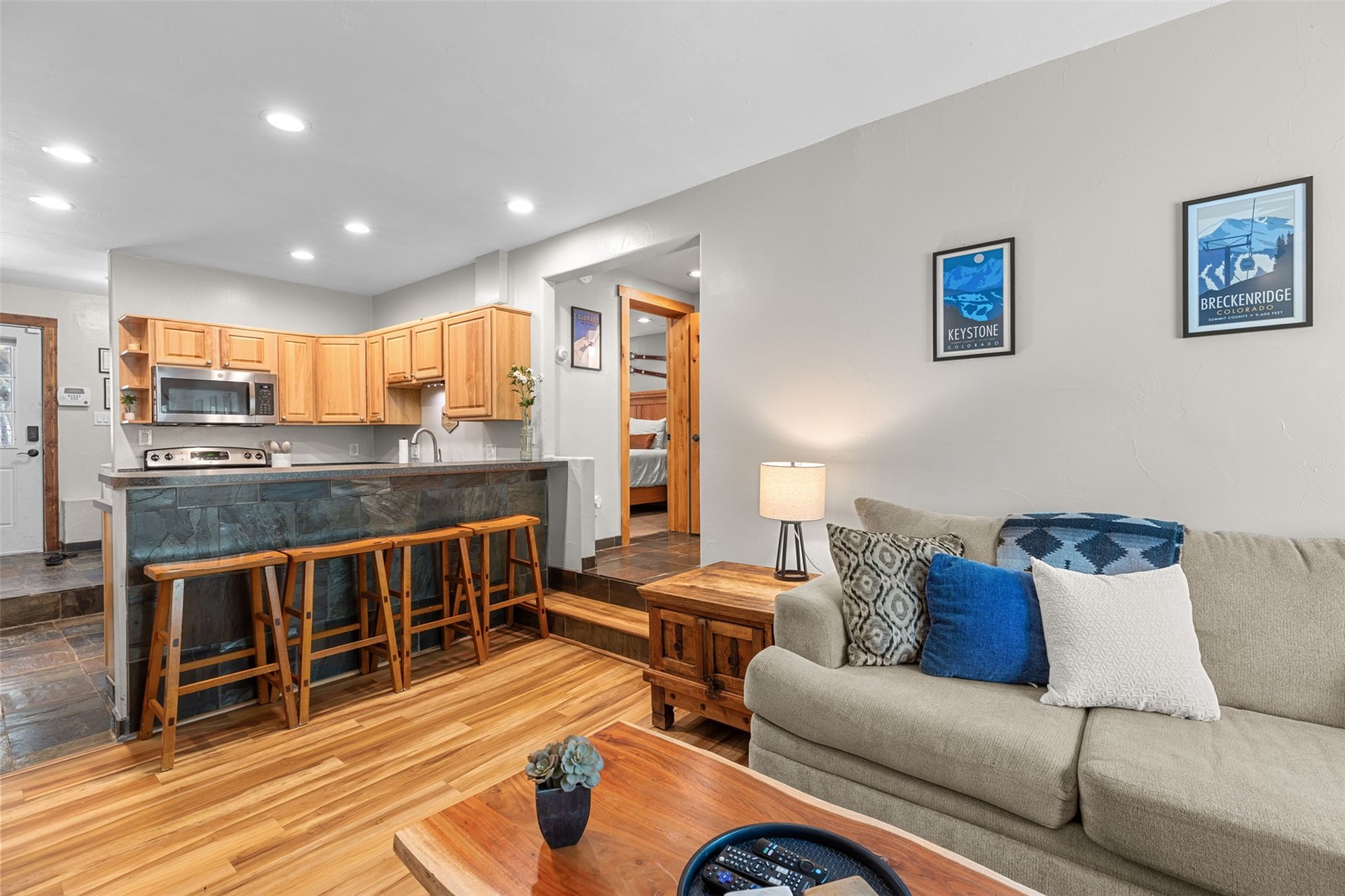 216 Pitkin Street 14 Property Photo 8