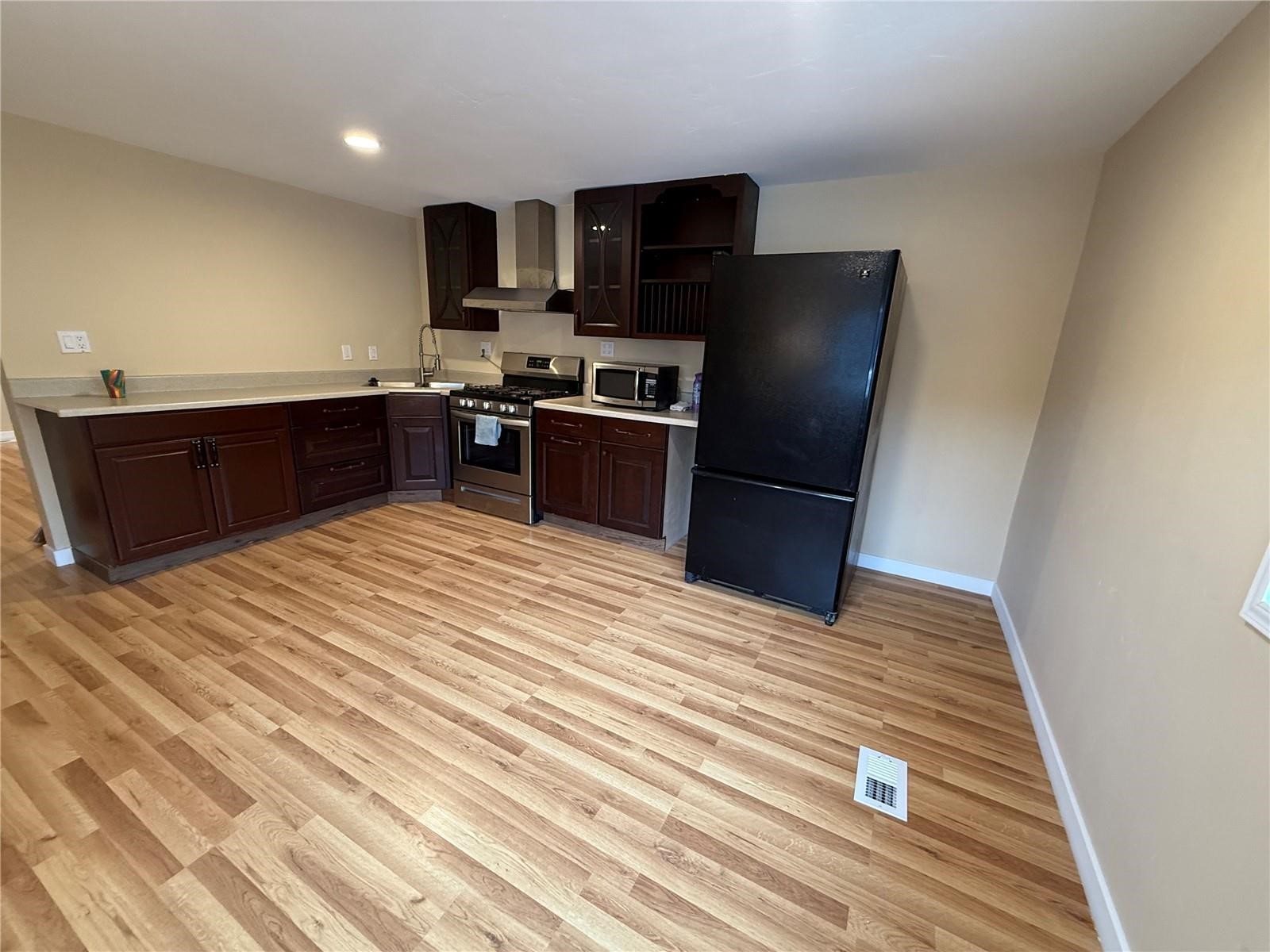 847 Airport Road 4 Property Photo 6