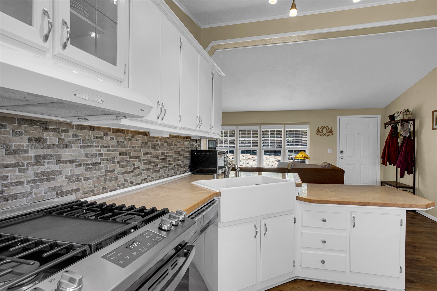 803 Bonell Drive Property Photo 7