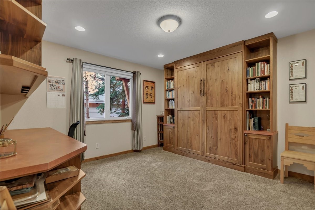 215 Pitkin Street B Property Photo 37