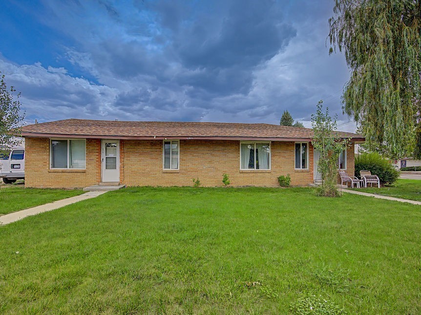 630 W 6th STREET Property Photo 1