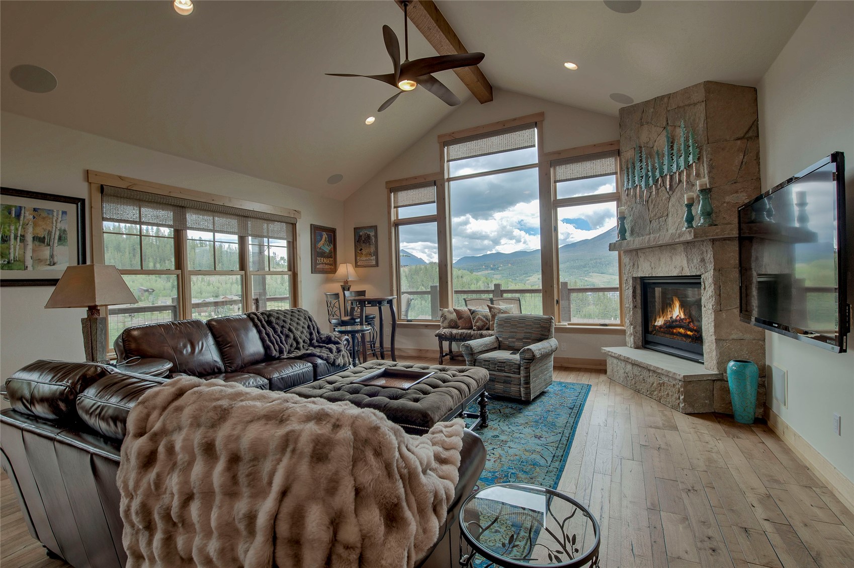 160 Stonefly Drive Property Photo 3