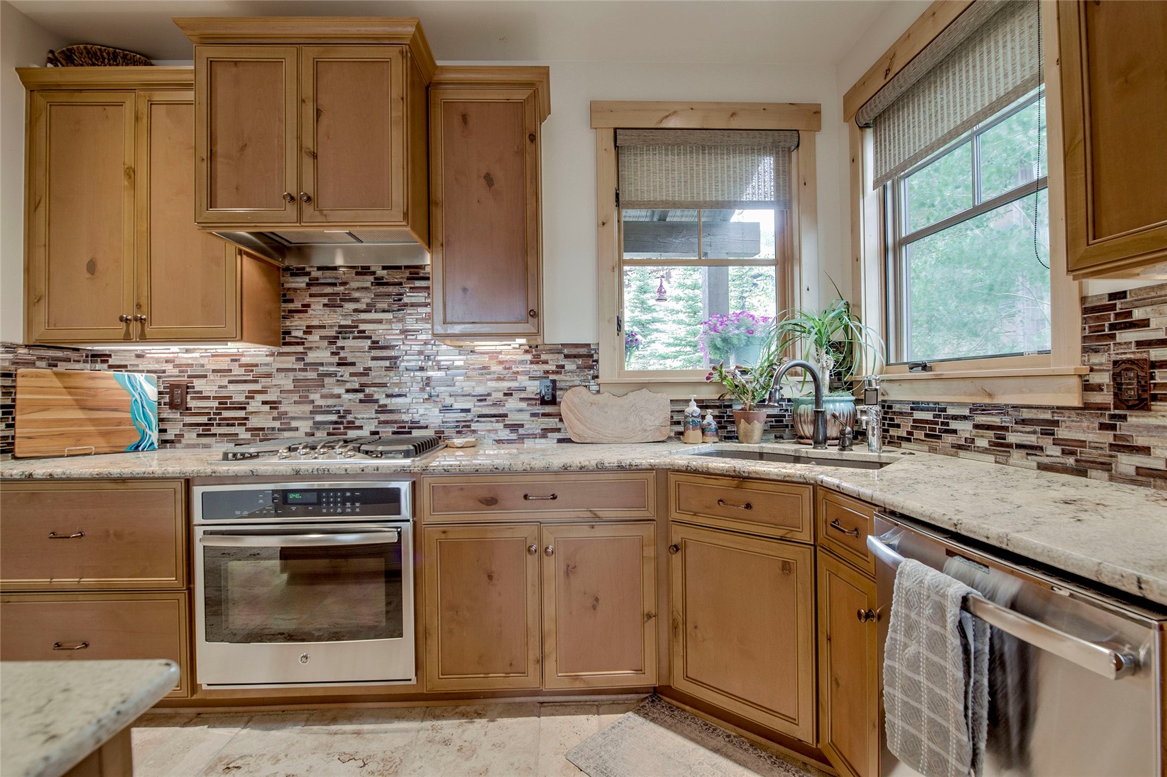 160 Stonefly Drive Property Photo 8