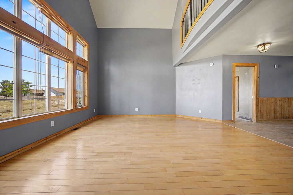 1105 S 5th Avenue Property Photo 9