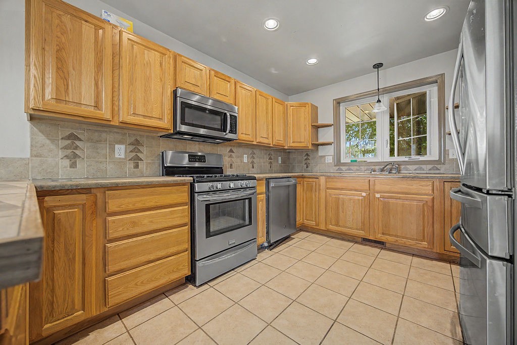 1105 S 5th Avenue Property Photo 13