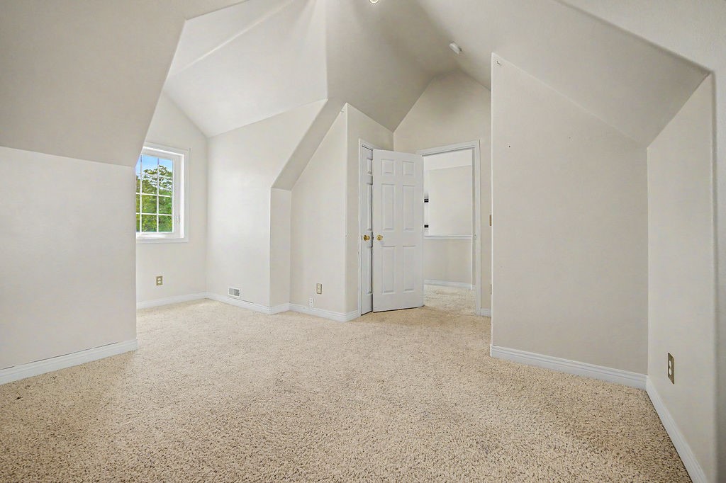 1105 S 5th Avenue Property Photo 16