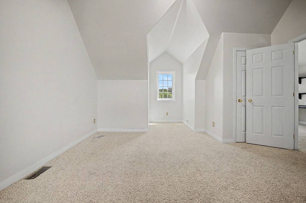 1105 S 5th Avenue Property Photo 18