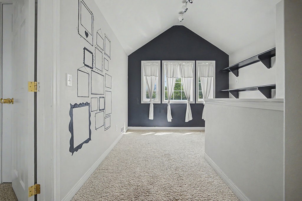 1105 S 5th Avenue Property Photo 20