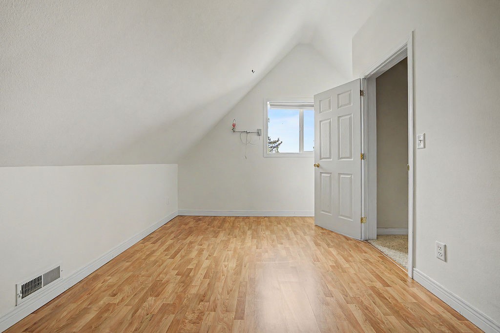 1105 S 5th Avenue Property Photo 25