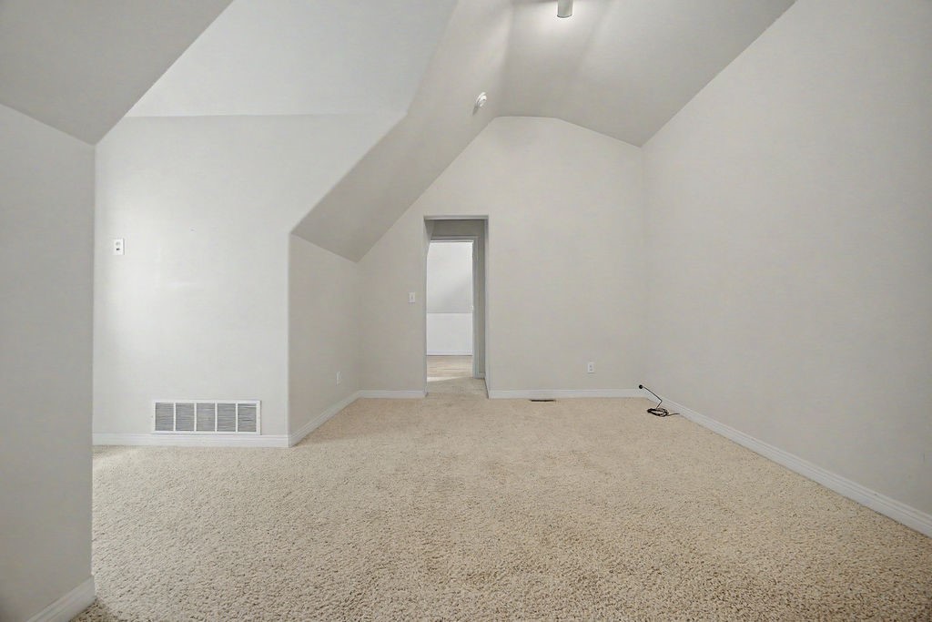 1105 S 5th Avenue Property Photo 28