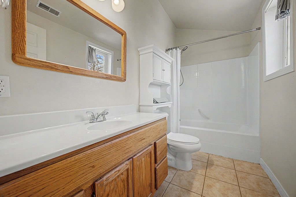 1105 S 5th Avenue Property Photo 29