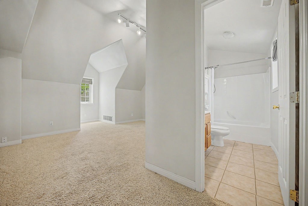 1105 S 5th Avenue Property Photo 30