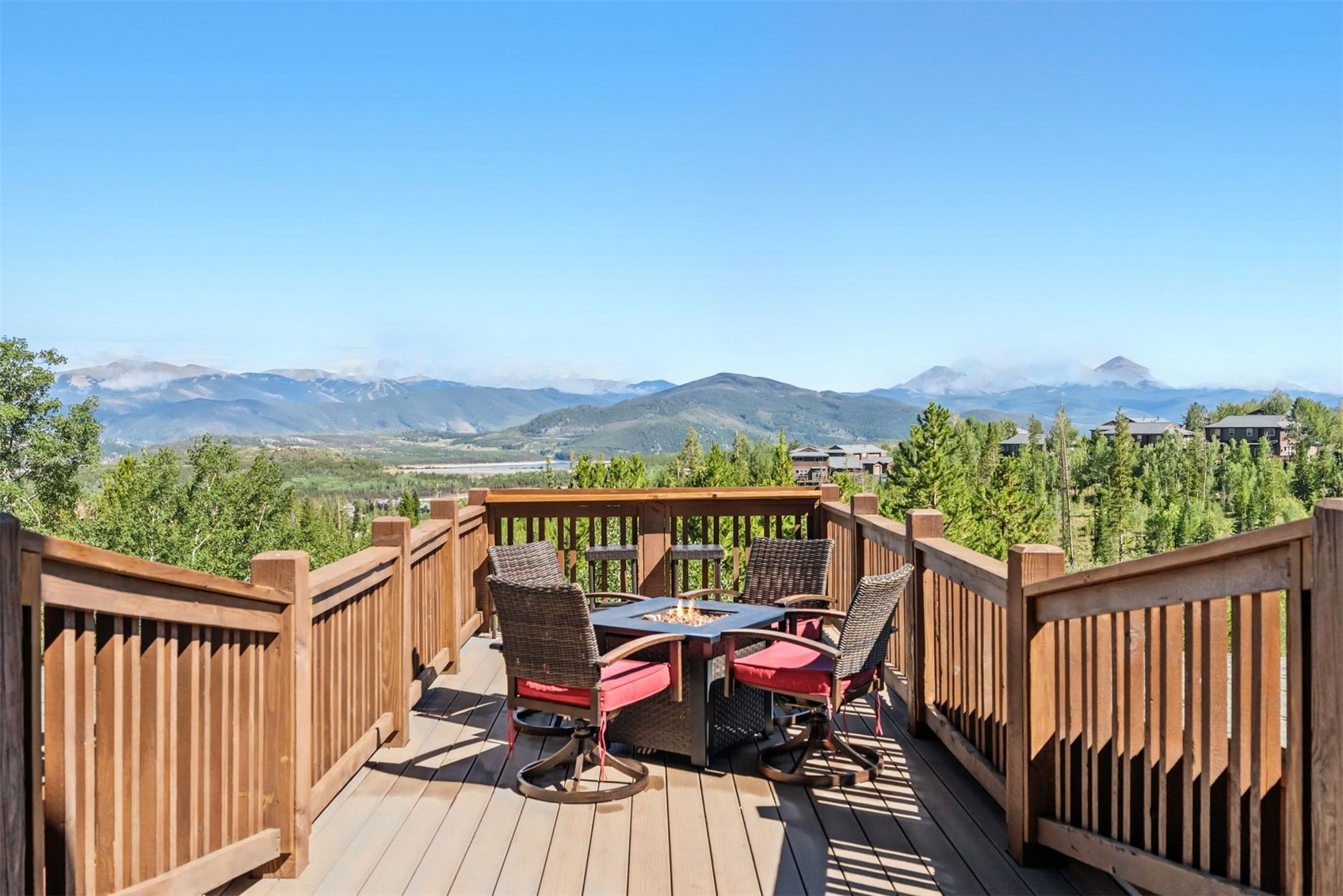 112 Shooting Star Way Property Photo 2