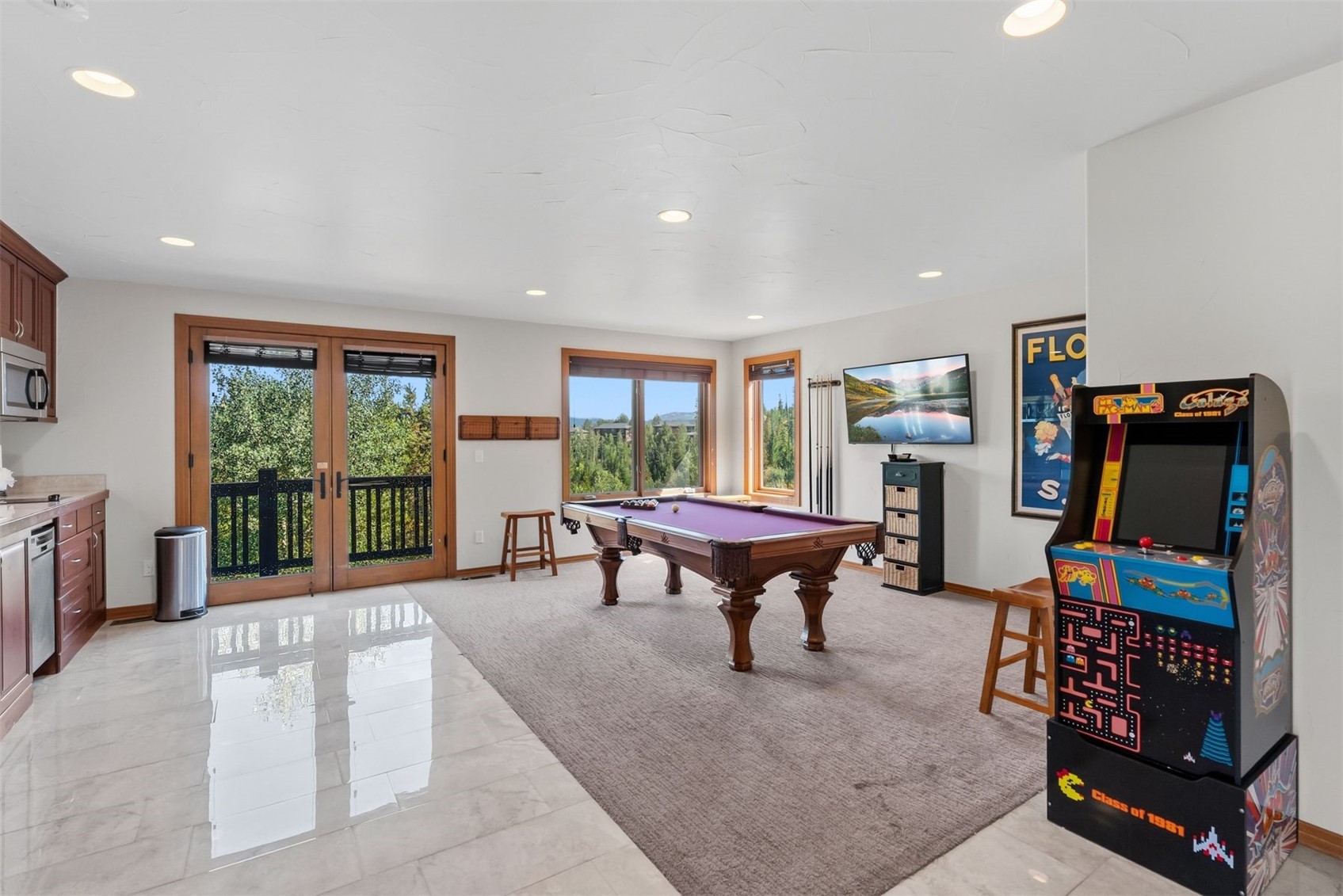 112 Shooting Star Way Property Photo 7
