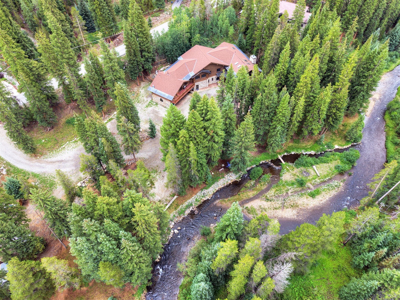87 Wagon Road Property Photo 3