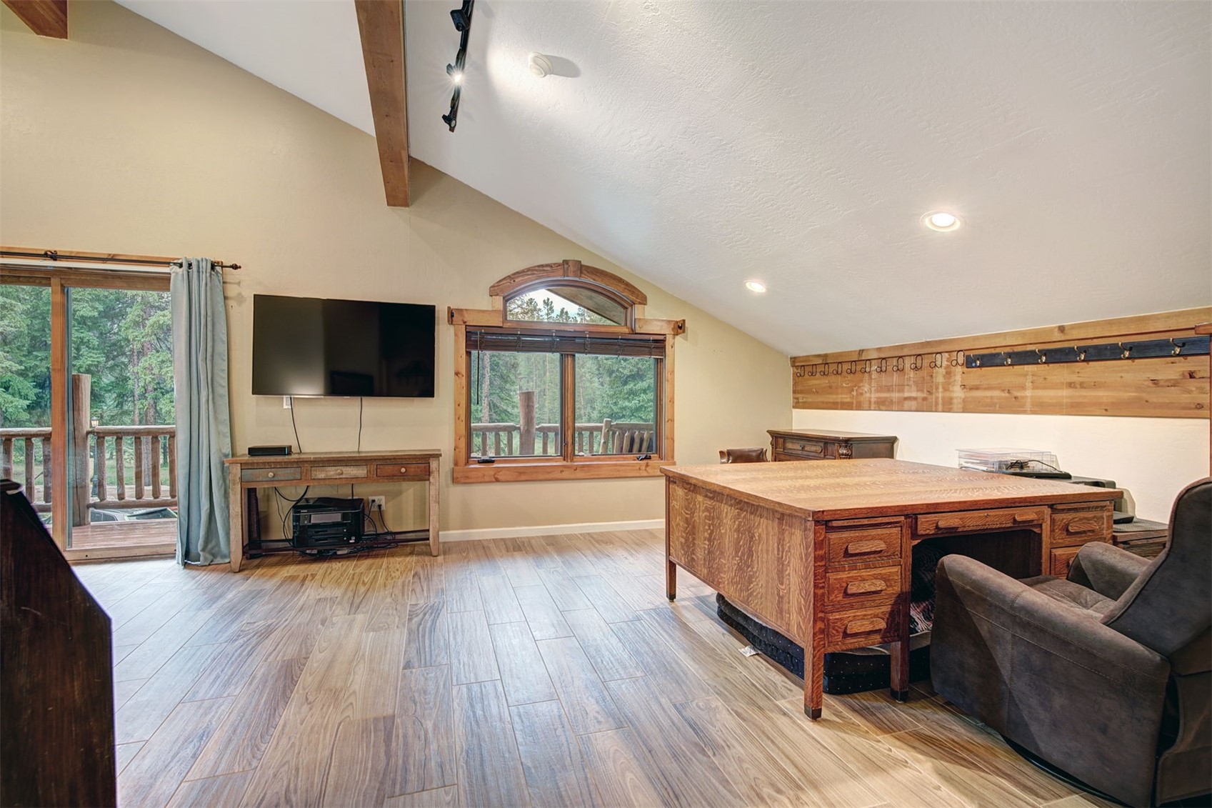 87 Wagon Road Property Photo 40