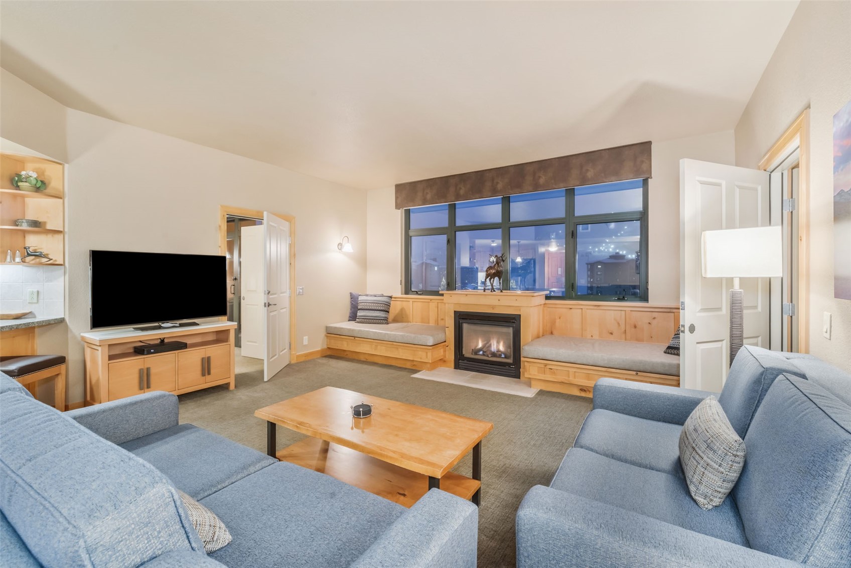 2300 Mt Werner Circle 251/253 Property Photo 4