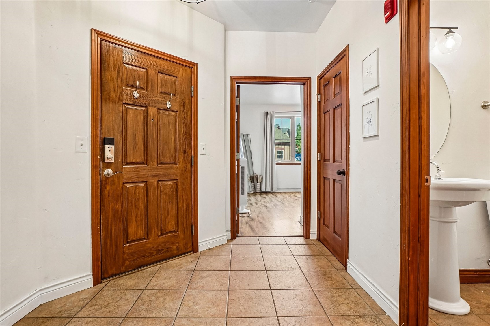 801 Lakepoint Drive B17 Property Photo 8
