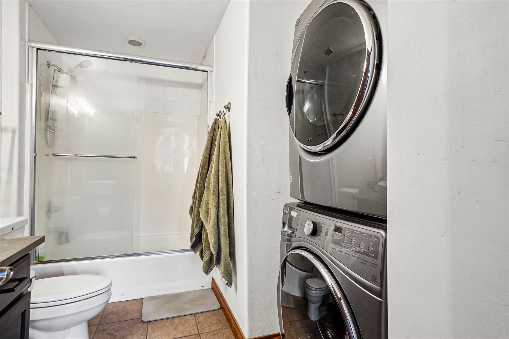 801 Lakepoint Drive B17 Property Photo 12