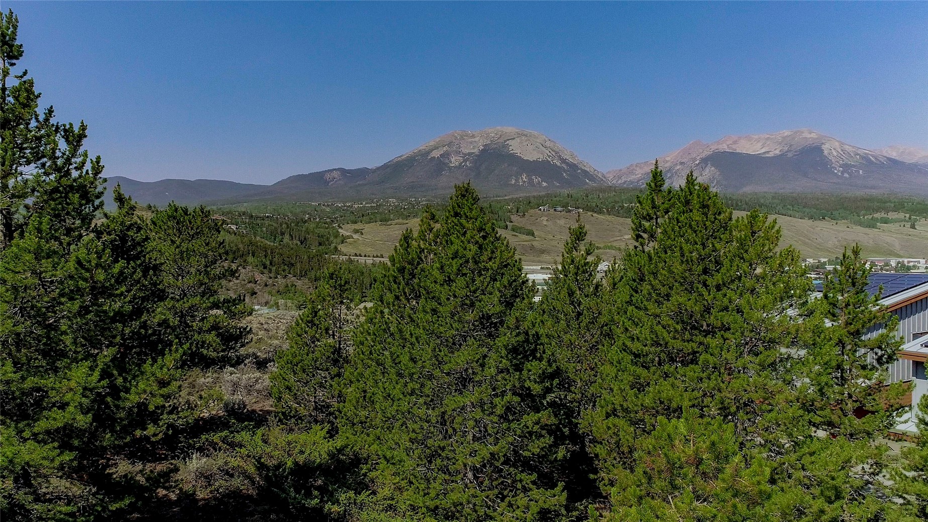 889 E Anemone Trail Property Photo 3