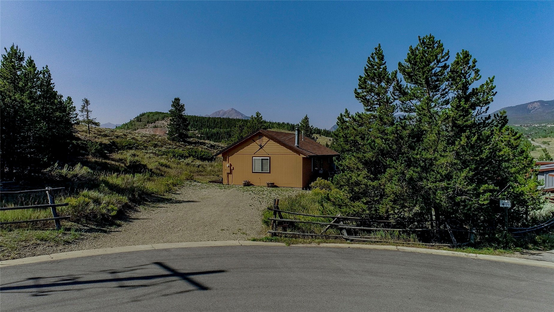 889 E Anemone Trail Property Photo 5