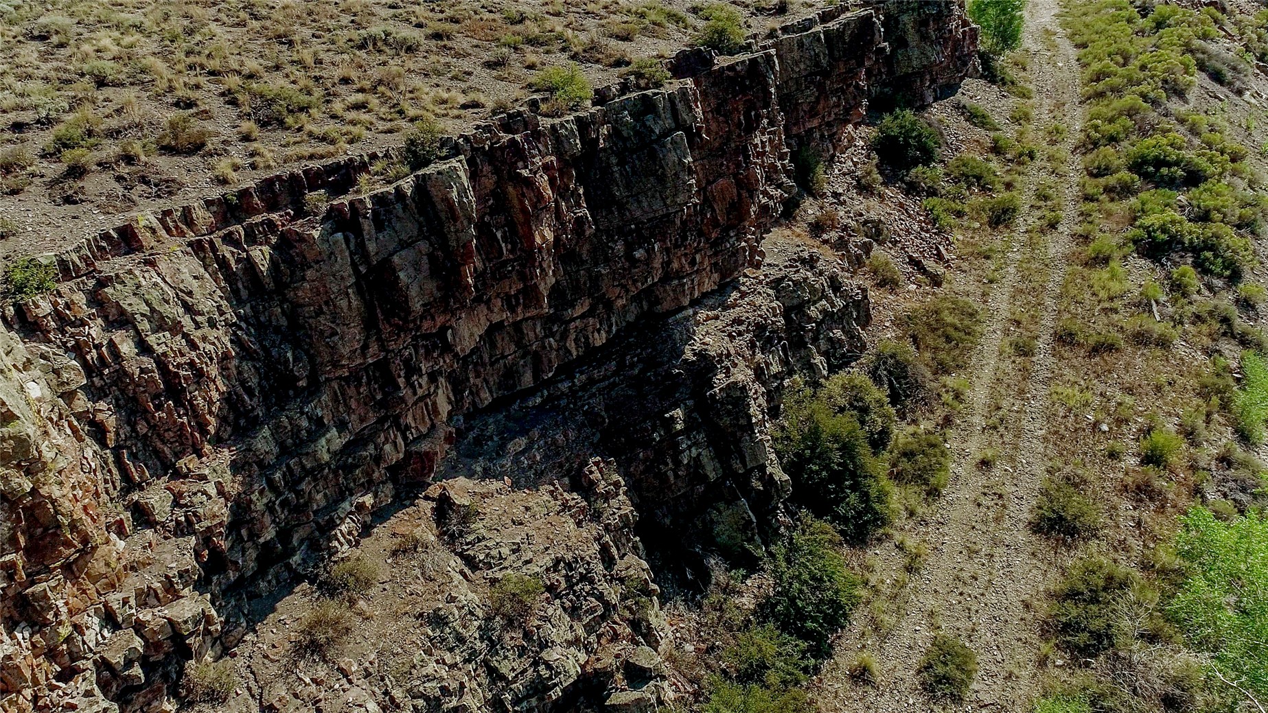 889 E Anemone Trail Property Photo 40