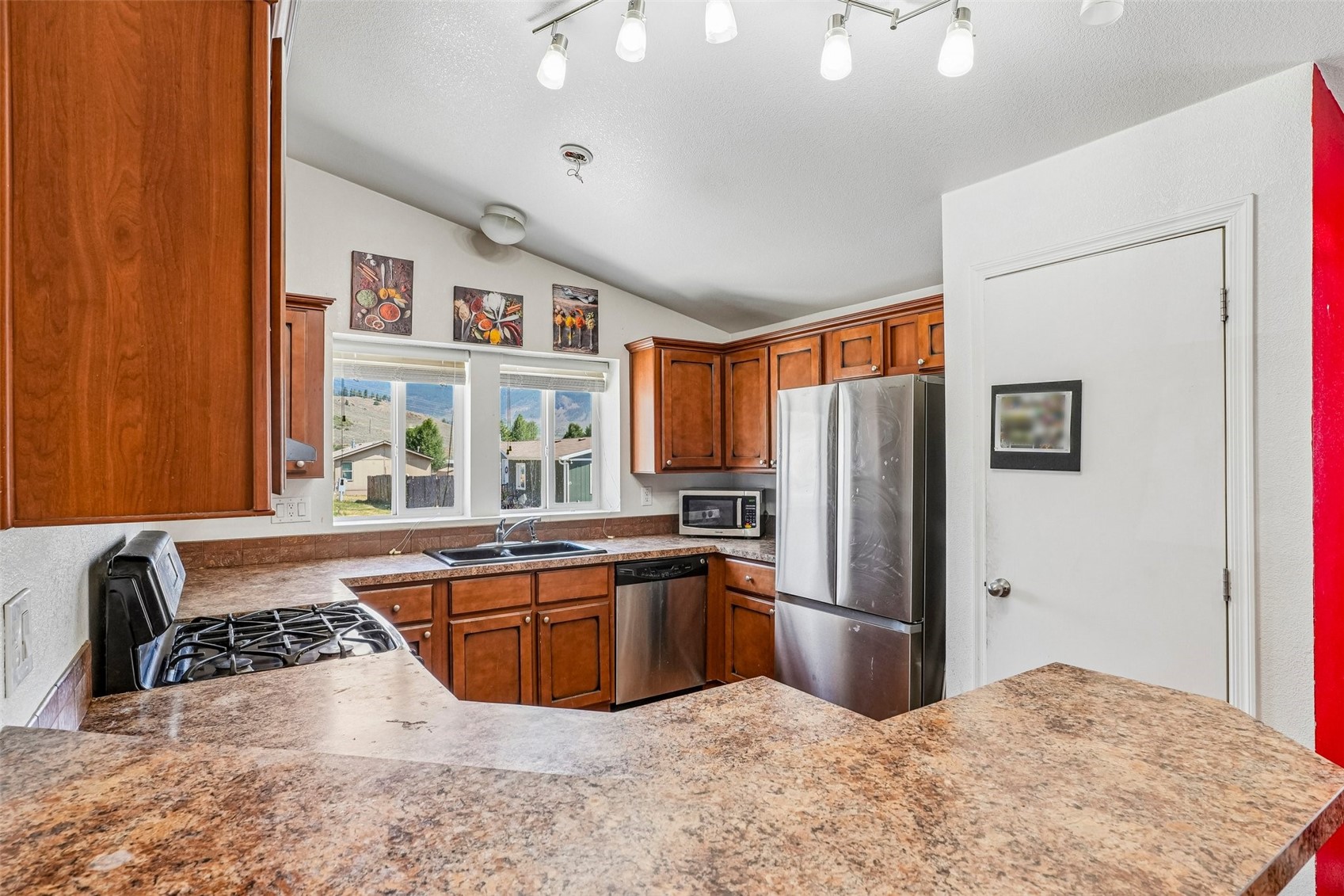 65 Blanca Peak Circle Property Photo 10