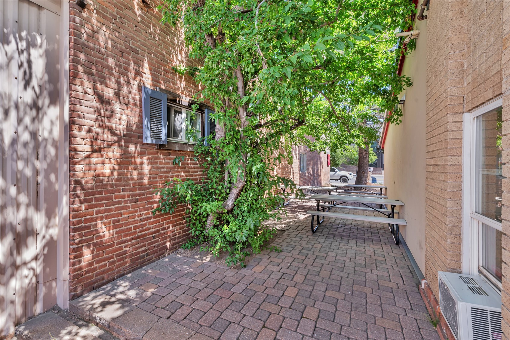 1009 Lincoln Avenue Property Photo 20