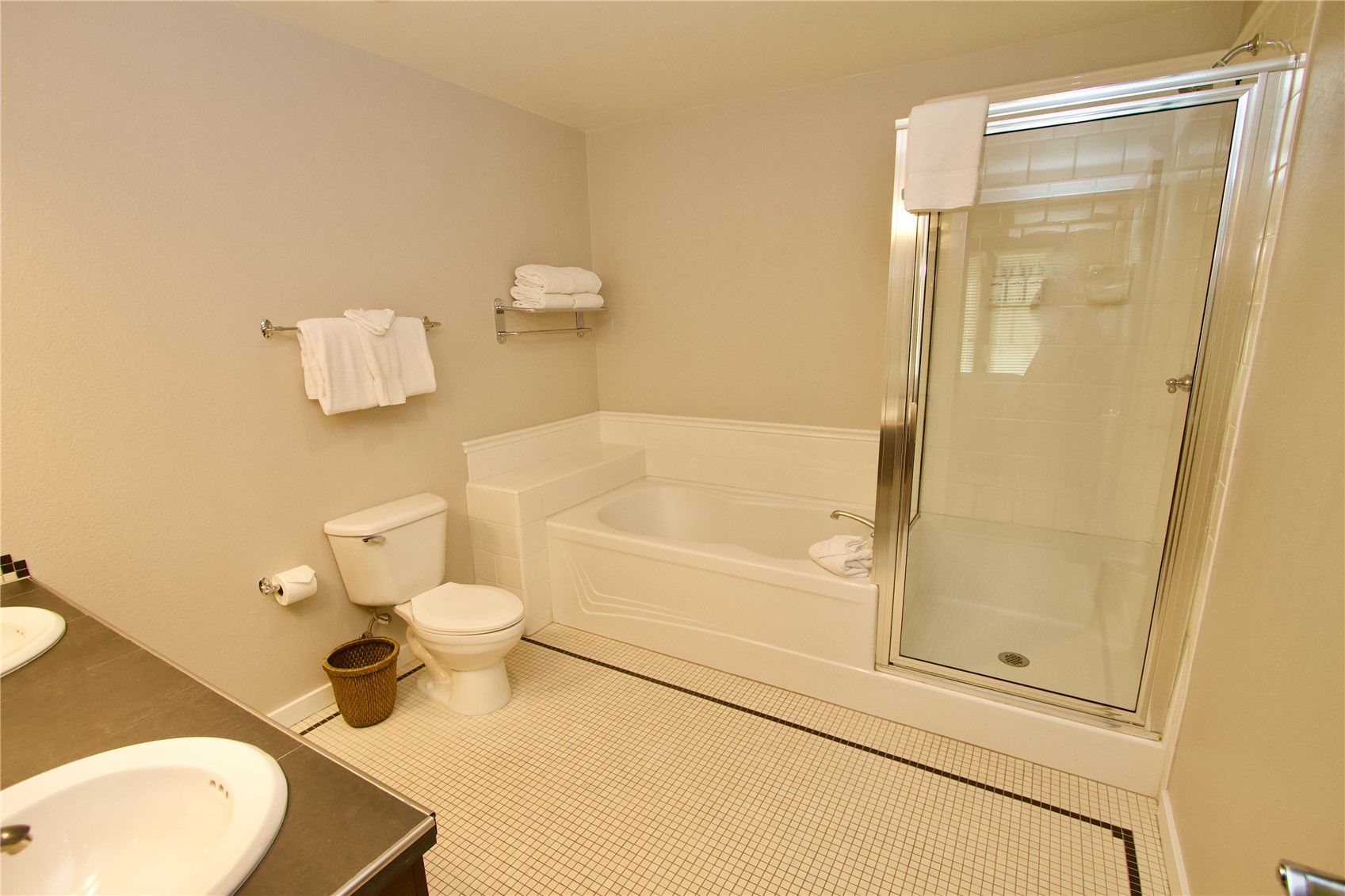 172 Beeler Place 301 C Property Photo 13