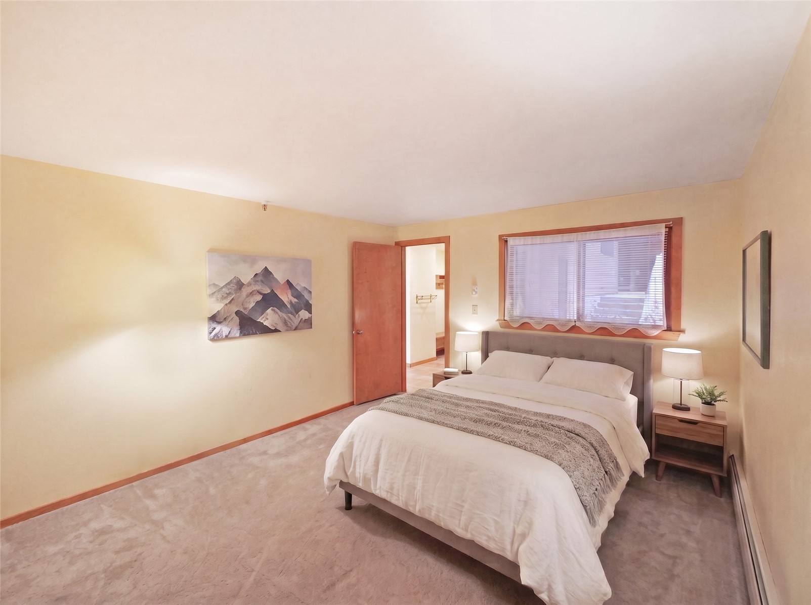180 E La Bonte Street 415 Property Photo 5