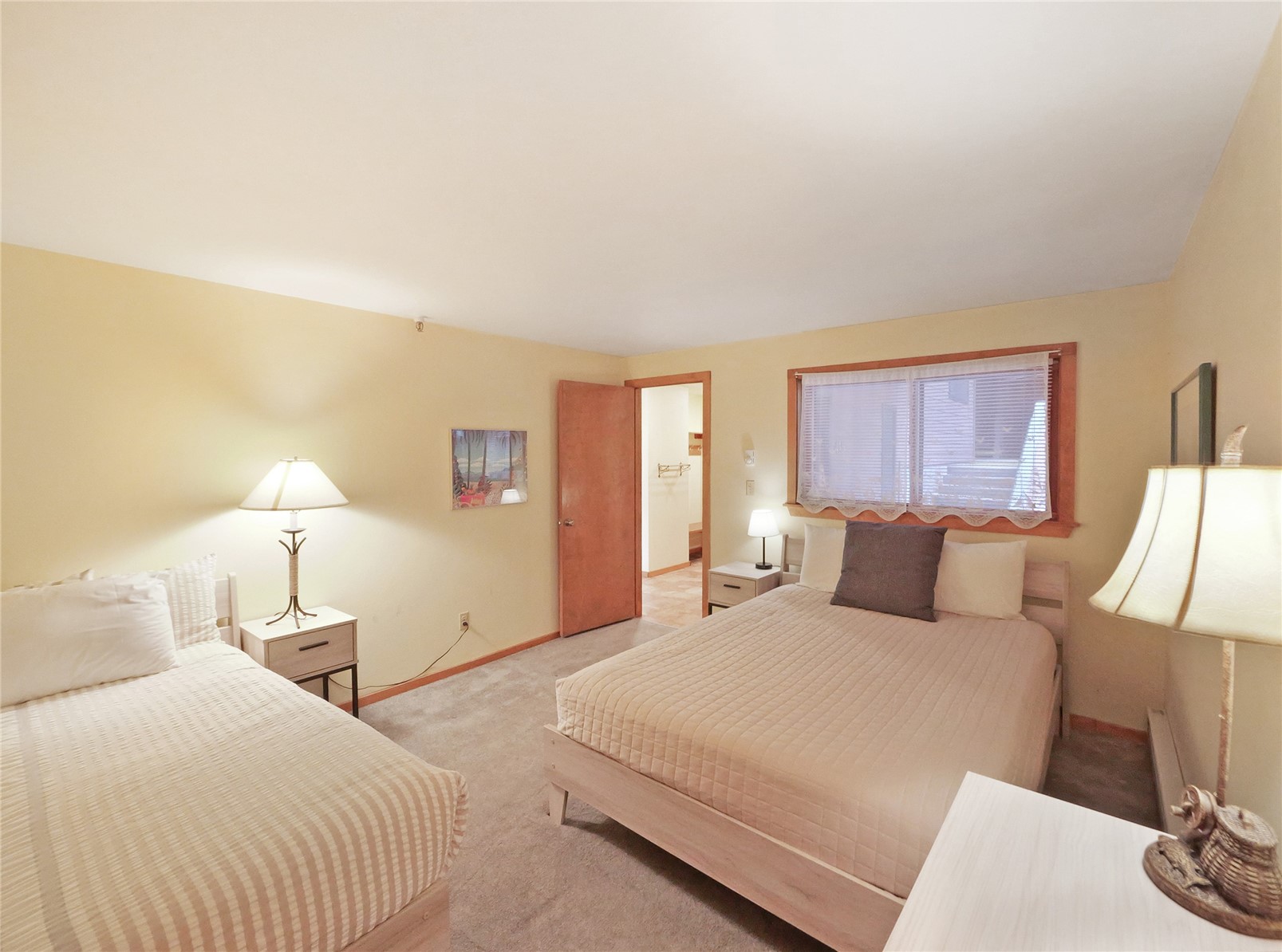 180 E La Bonte Street 415 Property Photo 29