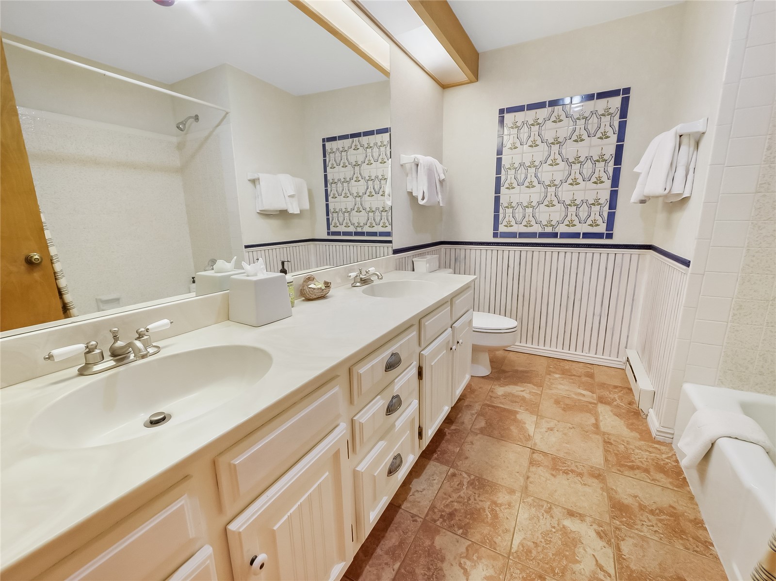 180 E La Bonte Street 415 Property Photo 30