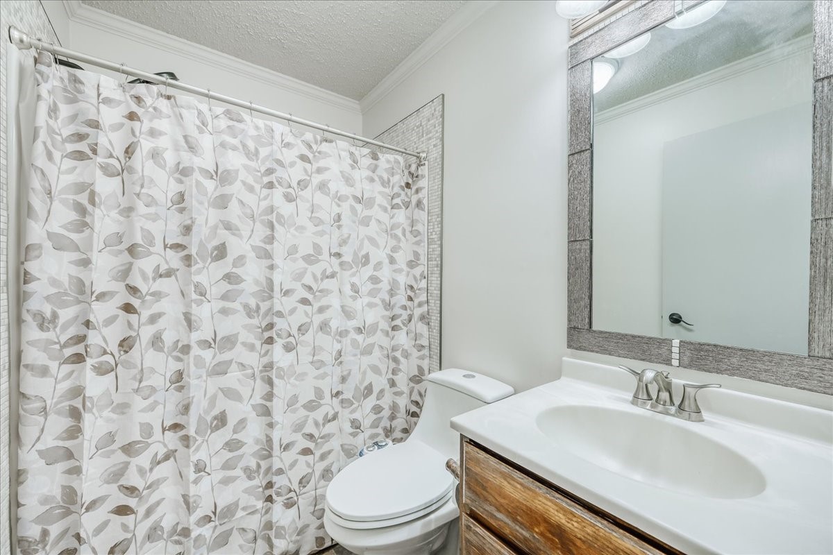 300 Illinois Gulch Road A210 Property Photo 16