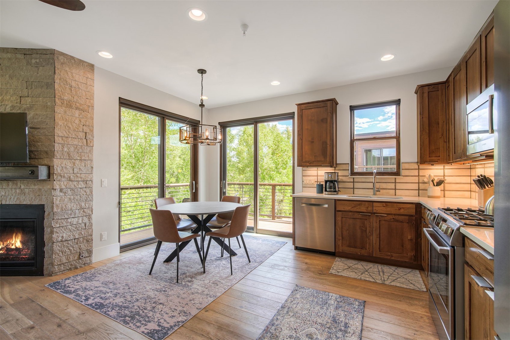 1070 Blue River Parkway 302 Property Photo 7