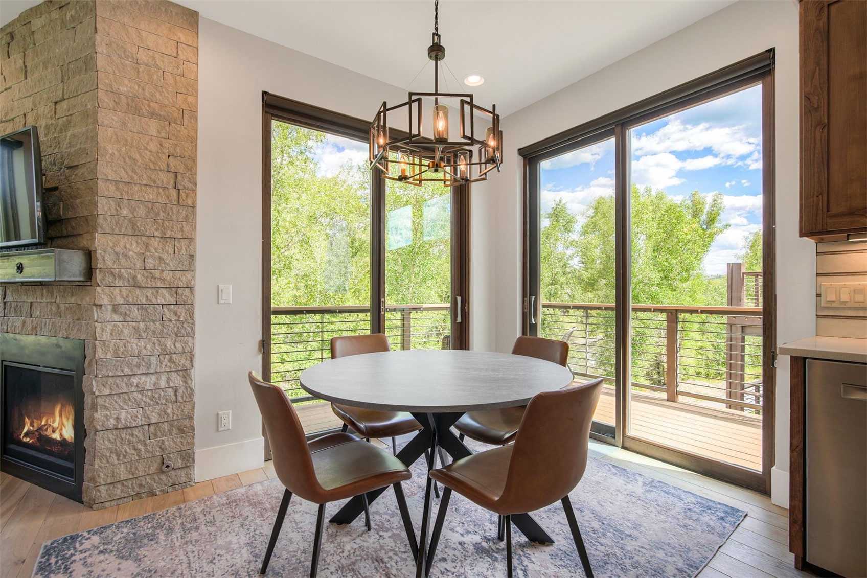 1070 Blue River Parkway 302 Property Photo 8