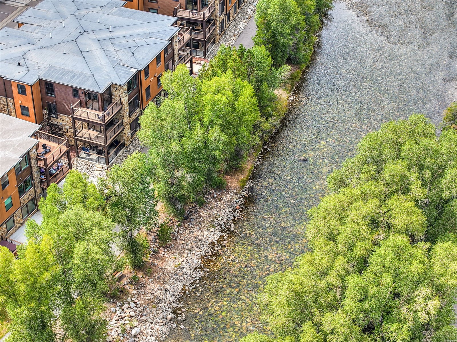 1070 Blue River Parkway 302 Property Photo 18