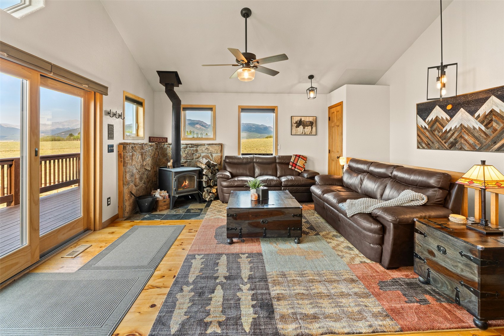 1459 Boreas Circle Property Photo 5