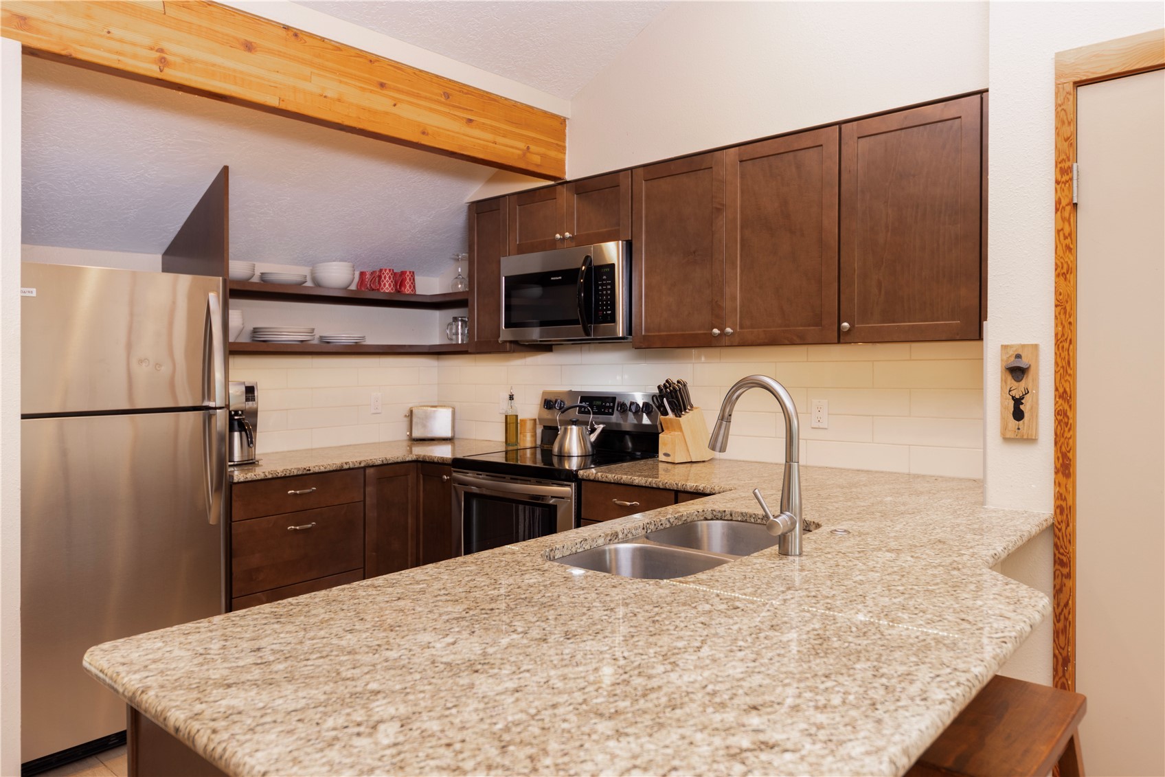 210 Tennis Club Road 1624 Property Photo 7