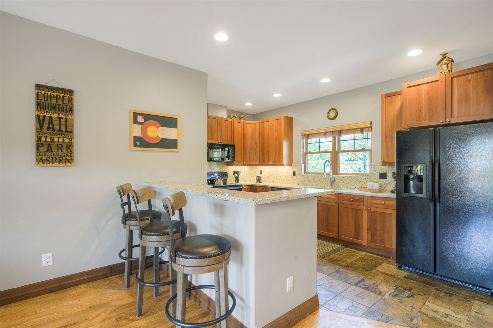 70 Oak Lane 70 Property Photo 3