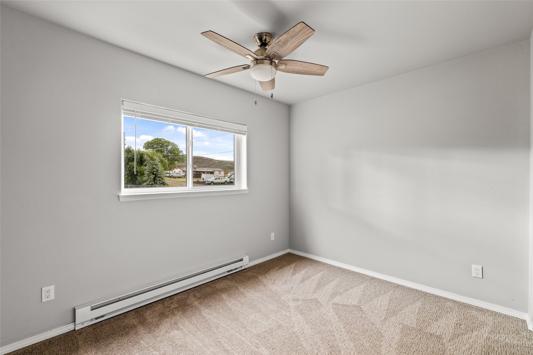 25815 Forest Street Property Photo 12