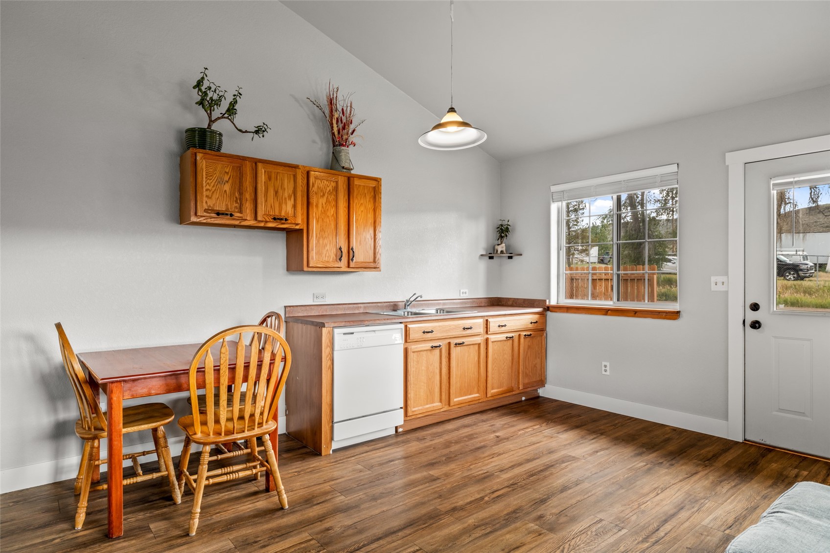 25815 Forest Street Property Photo 22