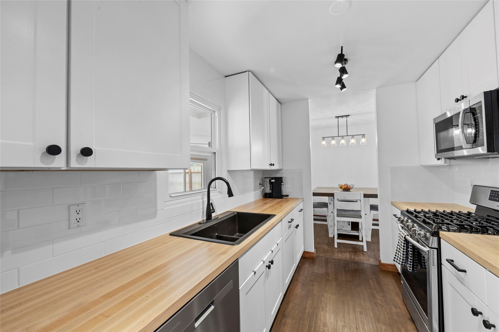 312 19th Property Photo 2