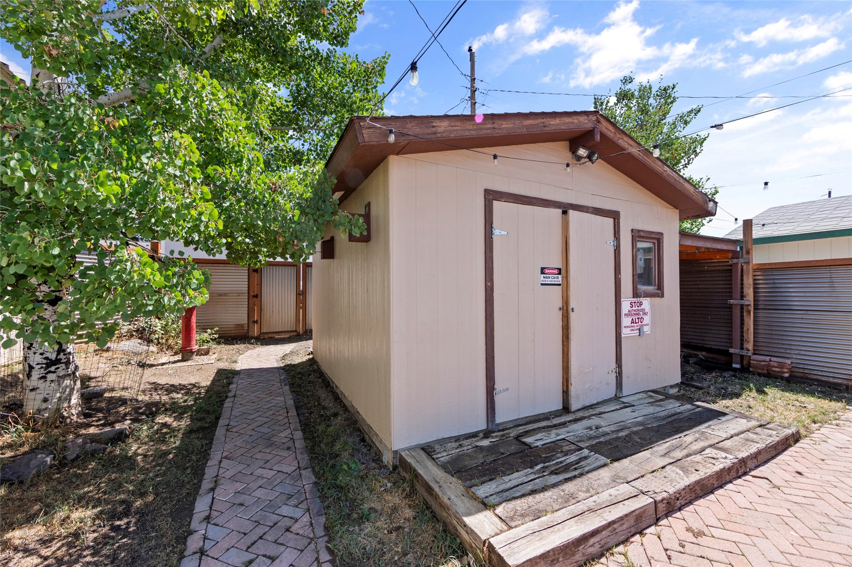 312 19th Property Photo 40