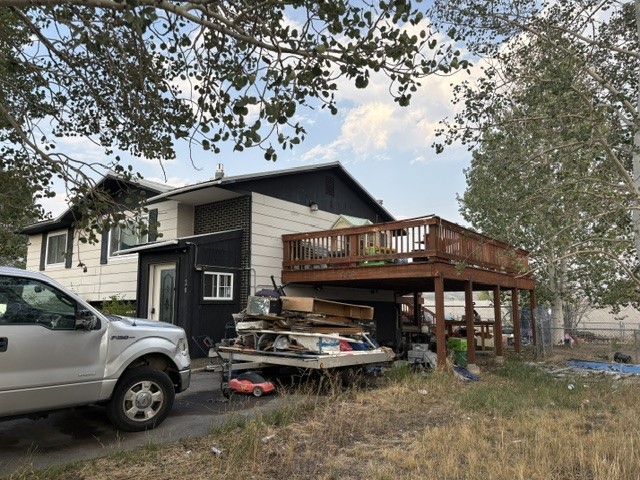 220 20th Property Photo 3