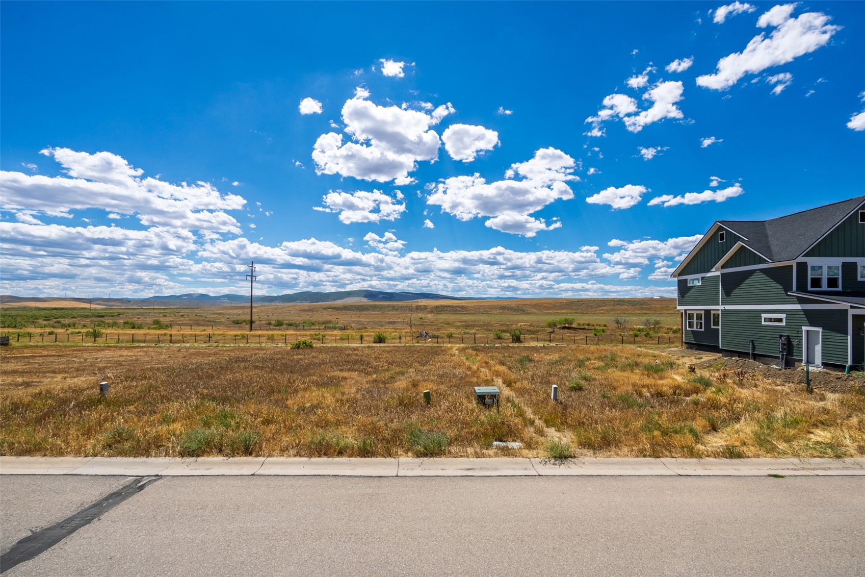 922 Dry Creek ROAD S Property Photo 1
