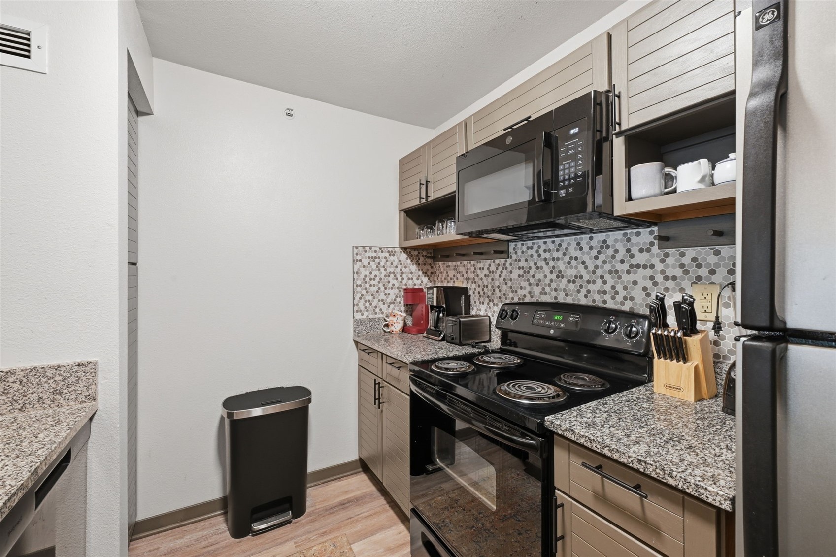 22864 Us Highway 6 202 Property Photo 17
