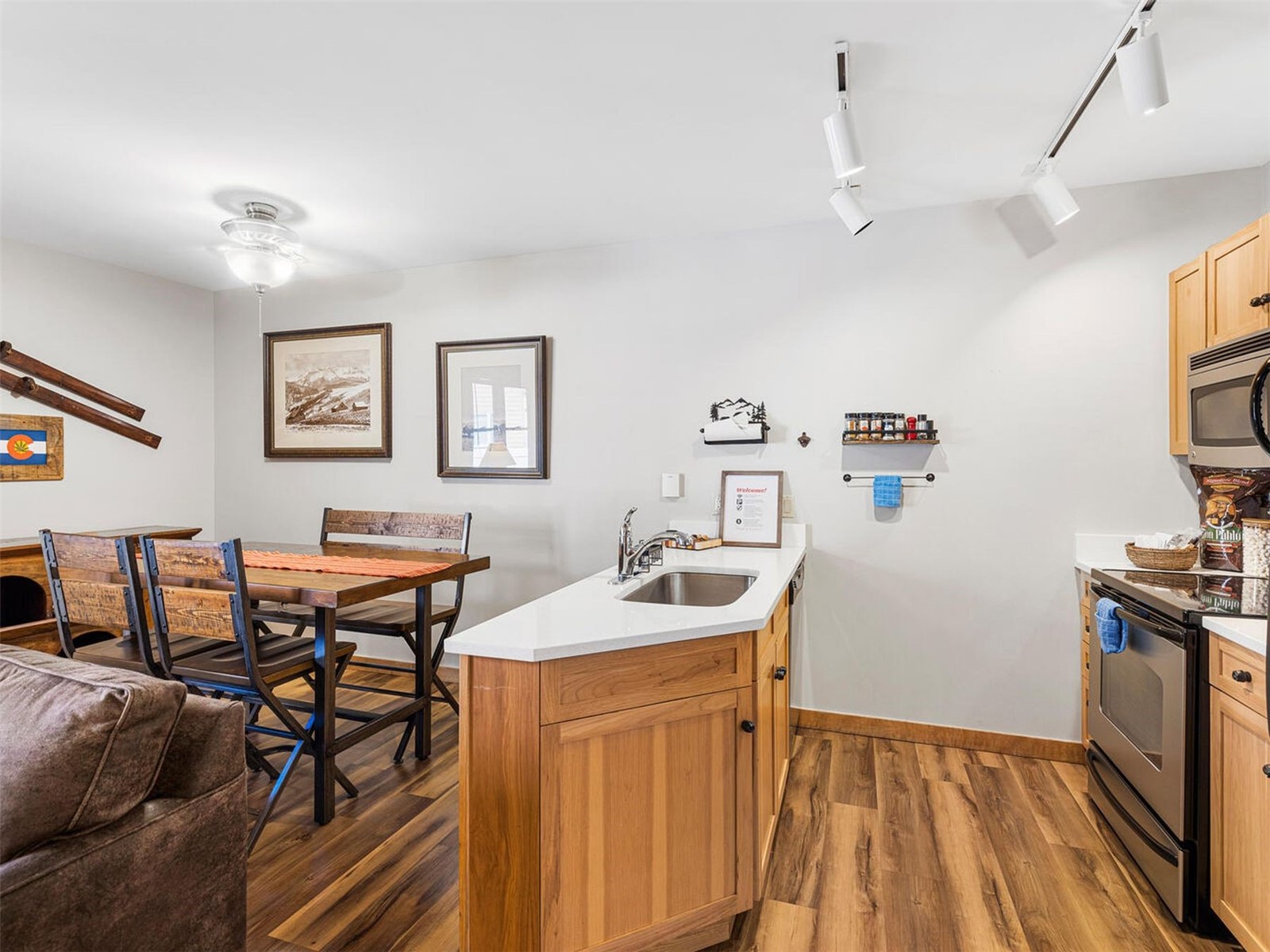 100 Dercum Square 8337 Property Photo 3